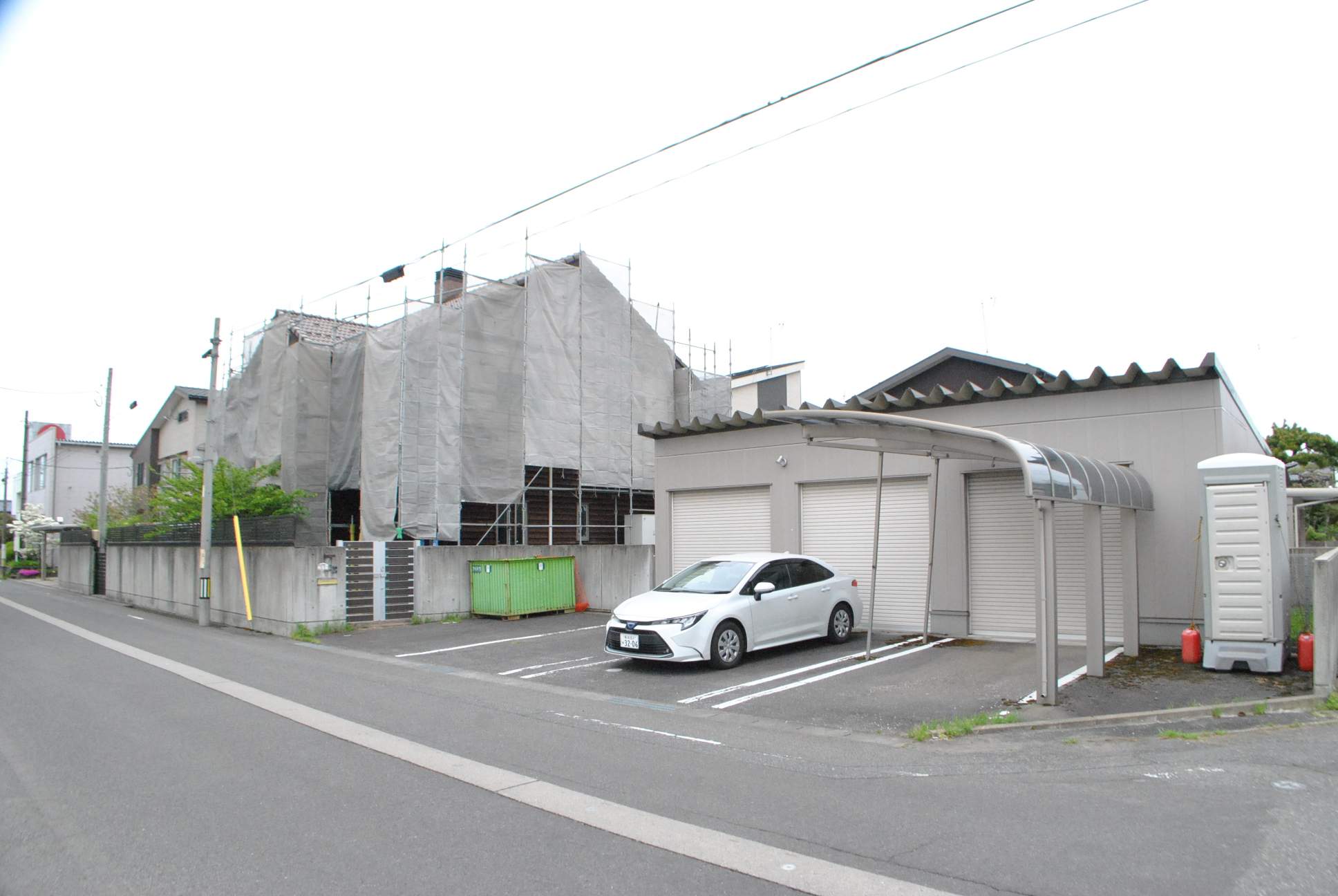 五泉市東本町リフォーム住宅工事中外観